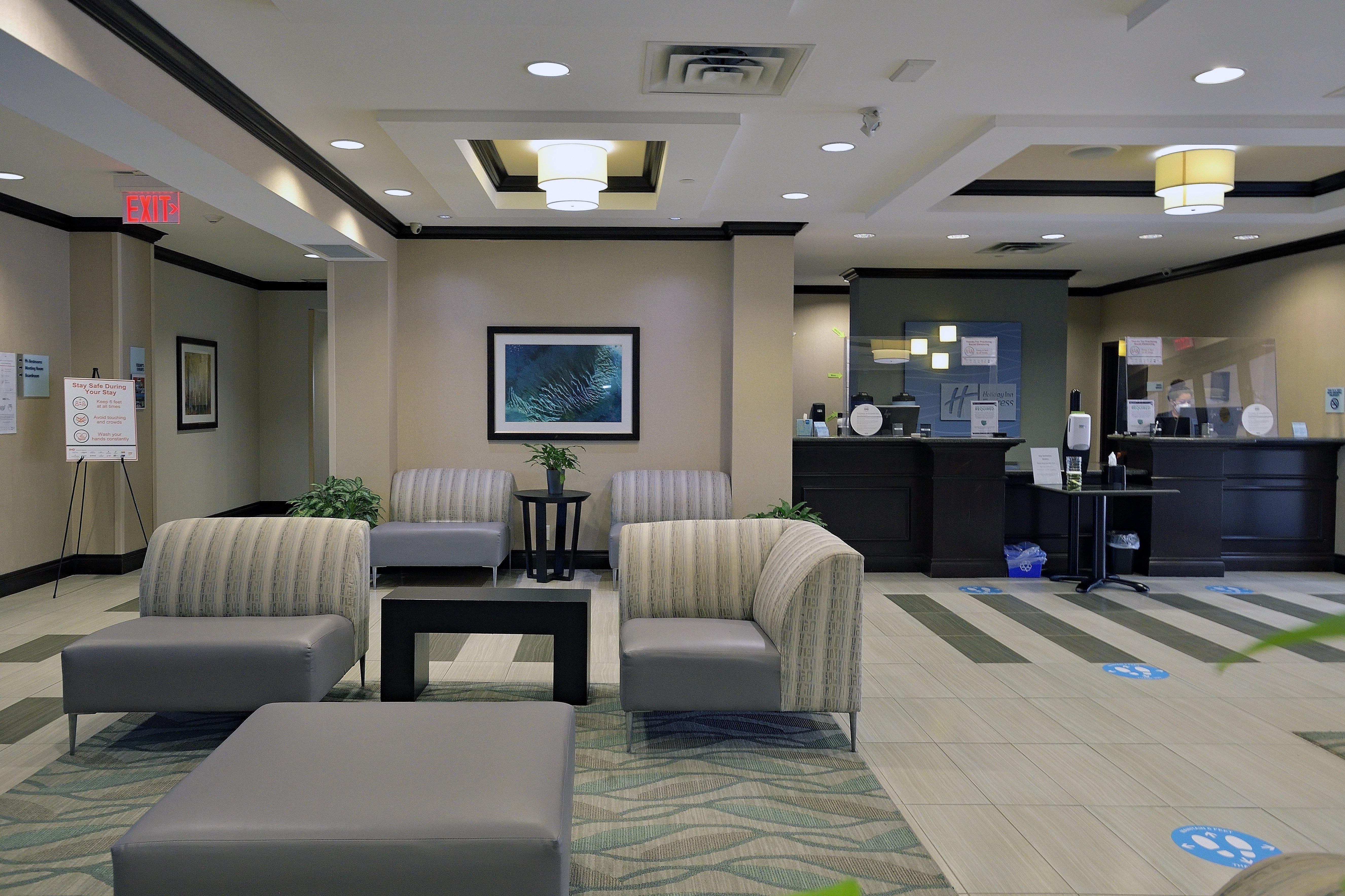 Holiday Inn Express & Suites Ottawa East-Orleans By Ihg Exteriör bild