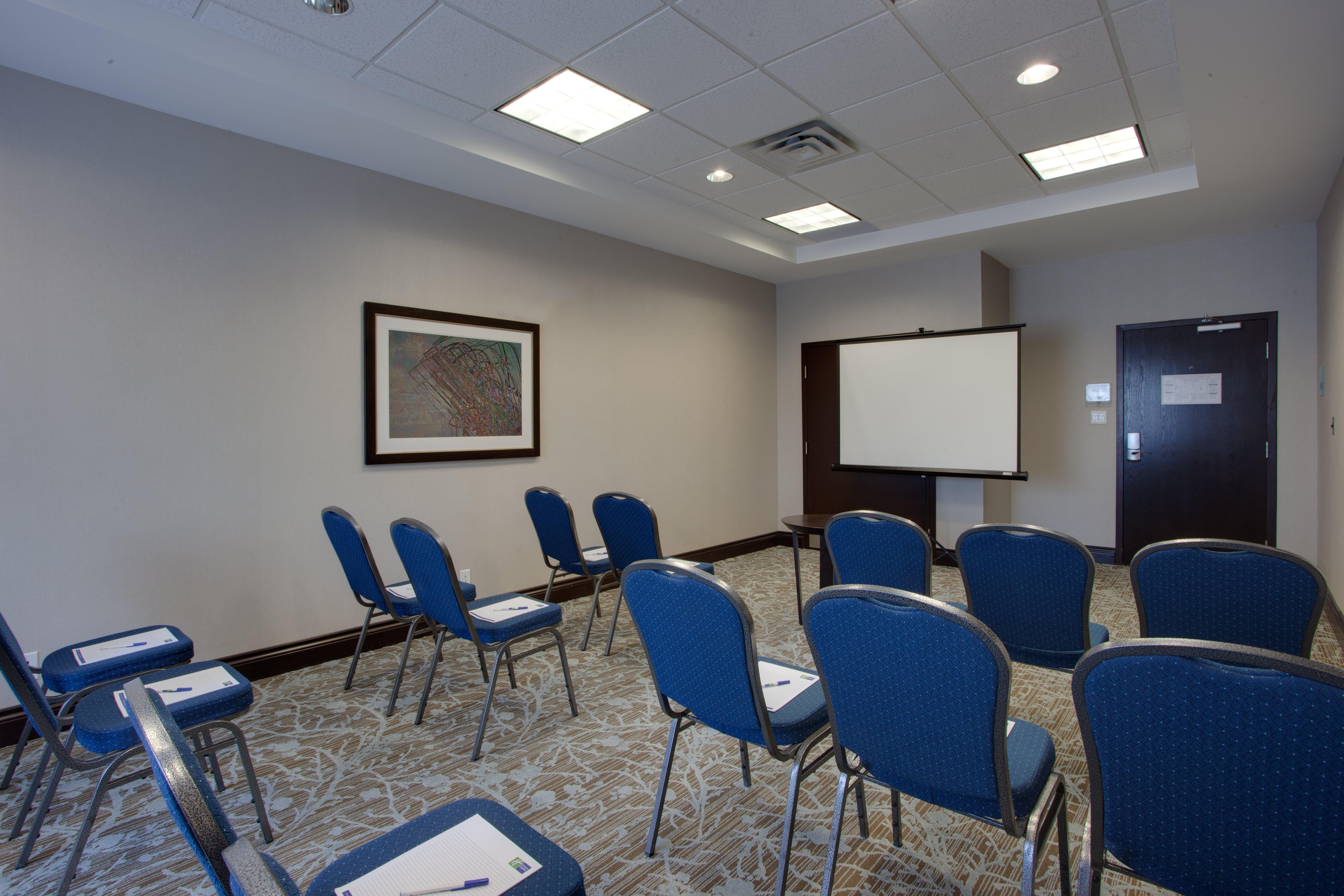 Holiday Inn Express & Suites Ottawa East-Orleans By Ihg Exteriör bild