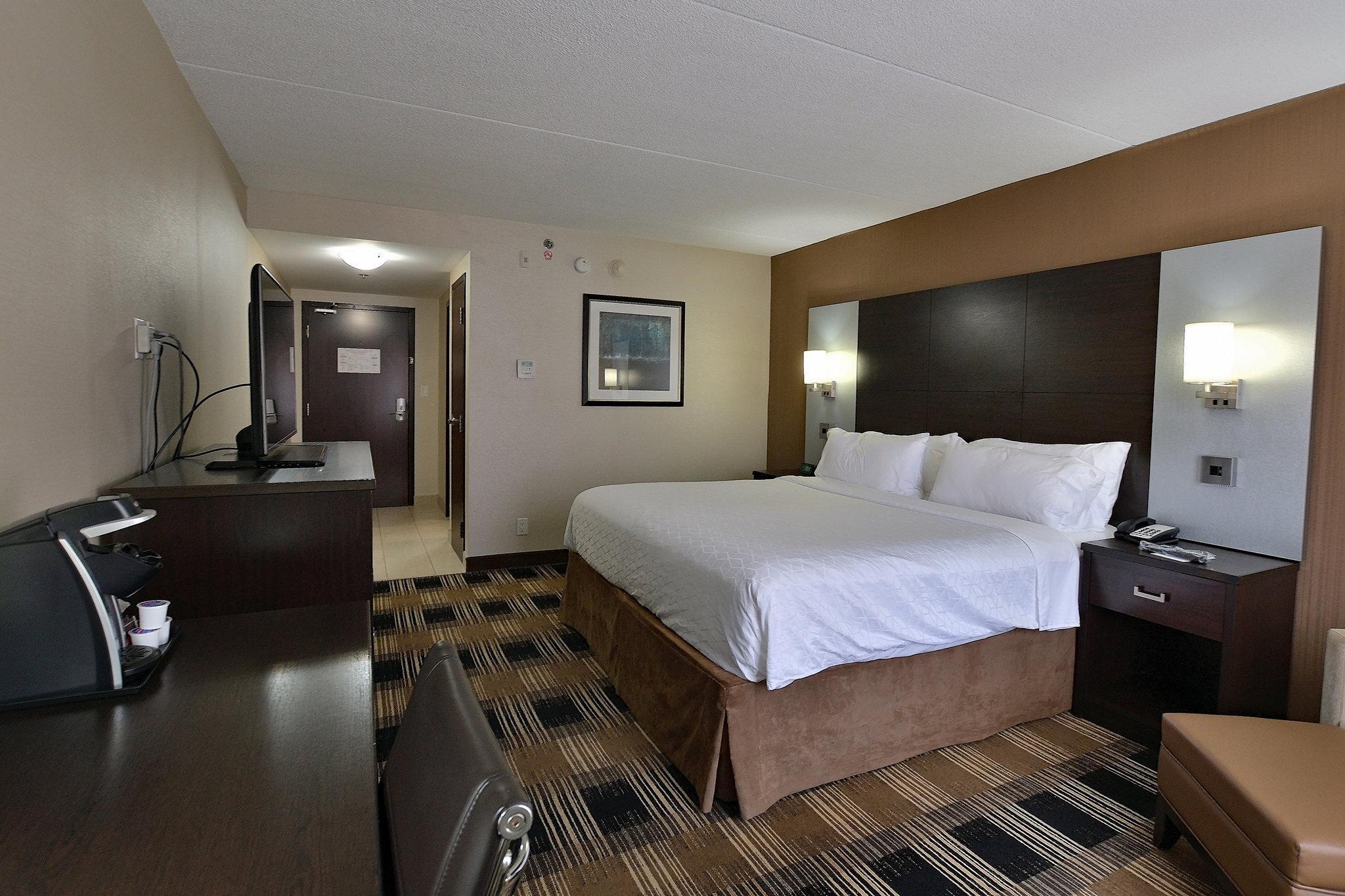 Holiday Inn Express & Suites Ottawa East-Orleans By Ihg Exteriör bild