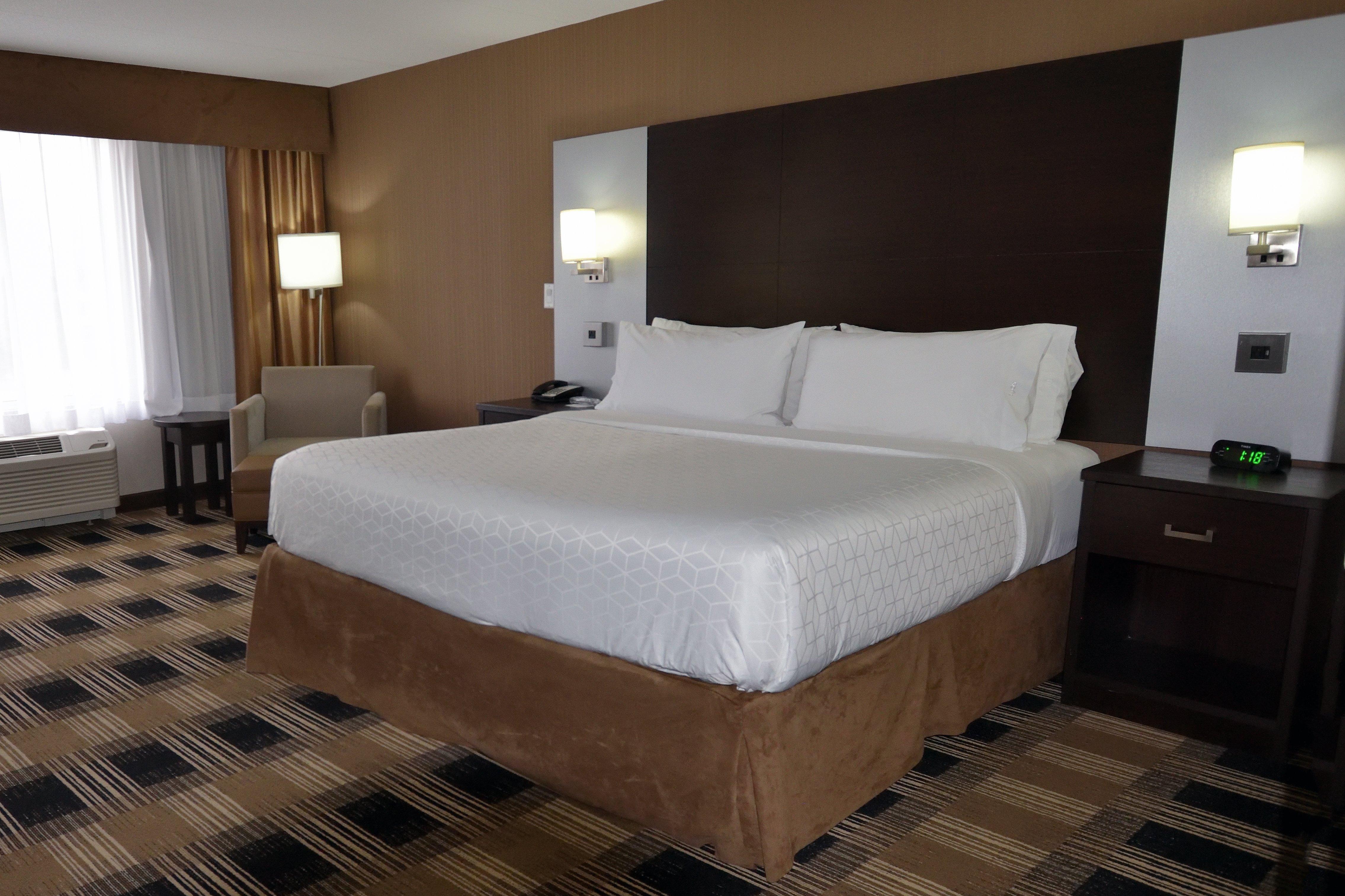 Holiday Inn Express & Suites Ottawa East-Orleans By Ihg Exteriör bild