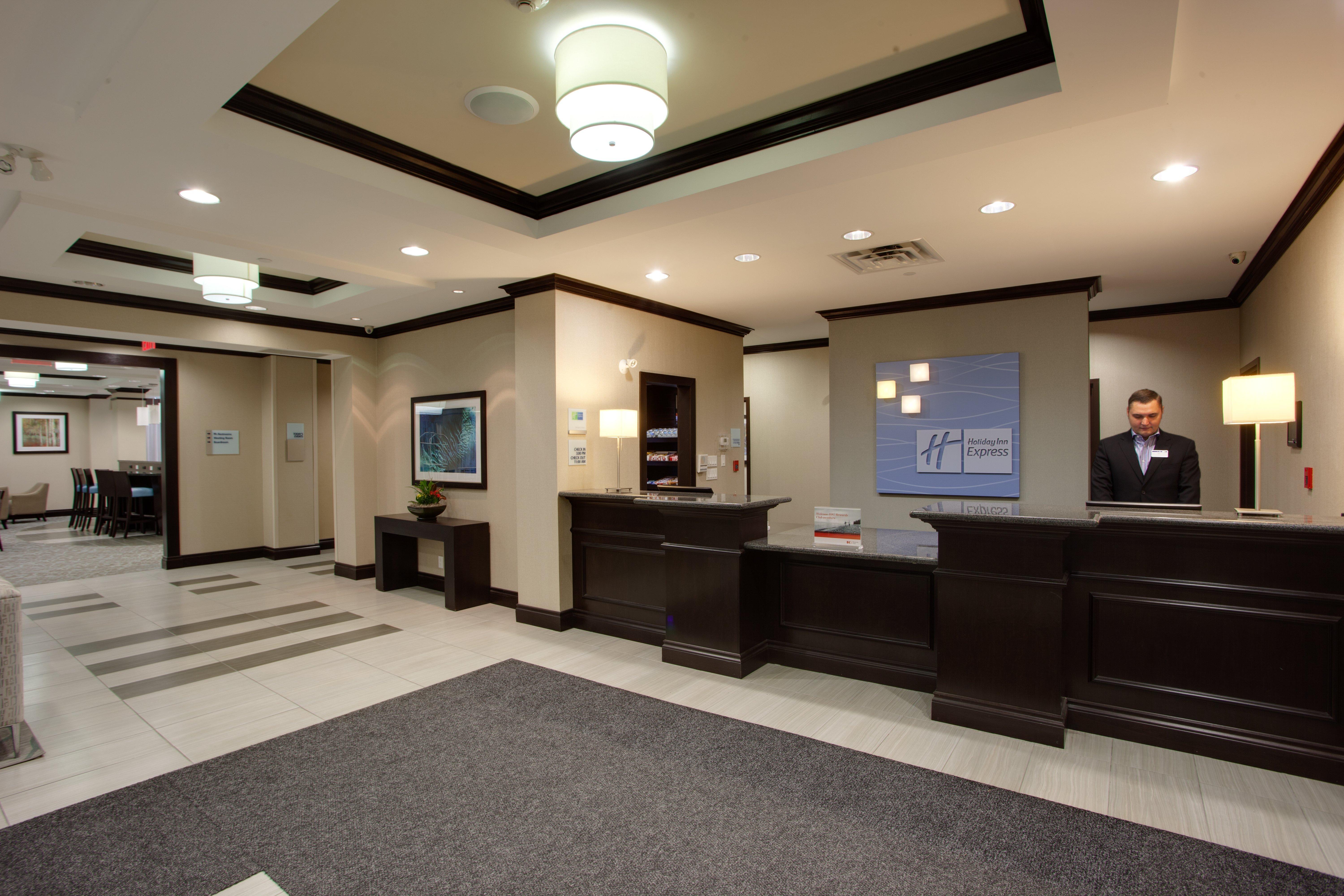 Holiday Inn Express & Suites Ottawa East-Orleans By Ihg Exteriör bild