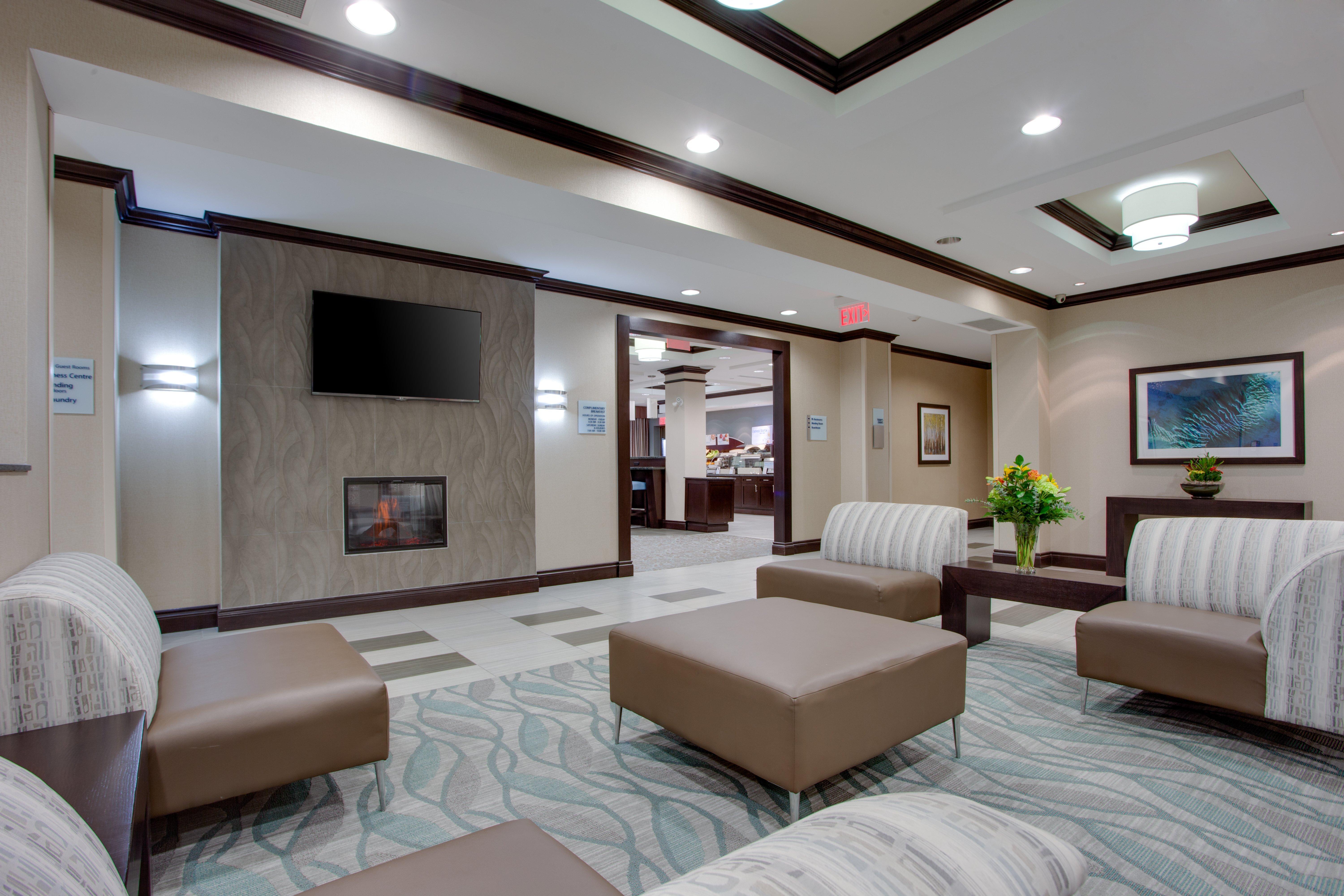 Holiday Inn Express & Suites Ottawa East-Orleans By Ihg Exteriör bild