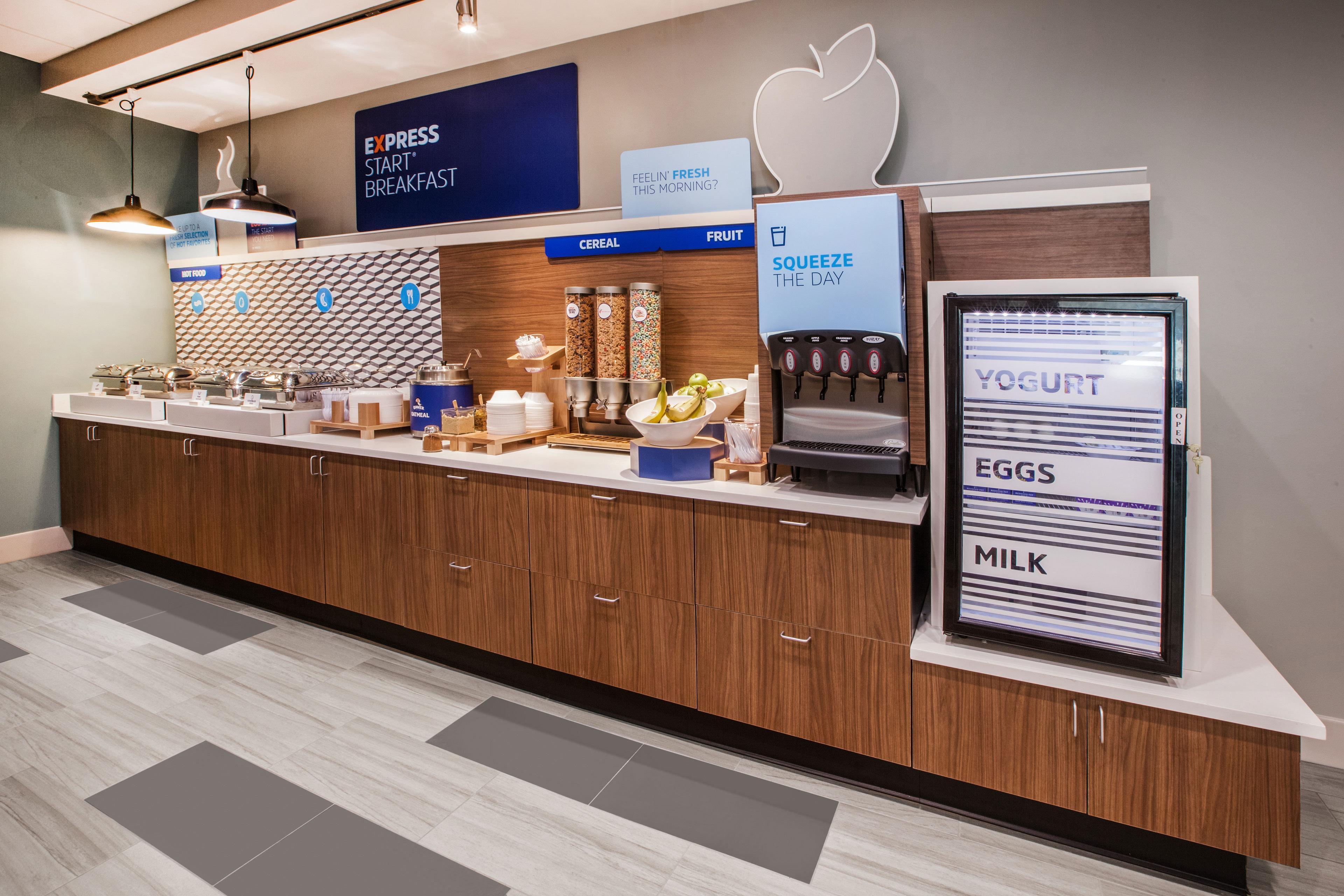 Holiday Inn Express & Suites Ottawa East-Orleans By Ihg Exteriör bild